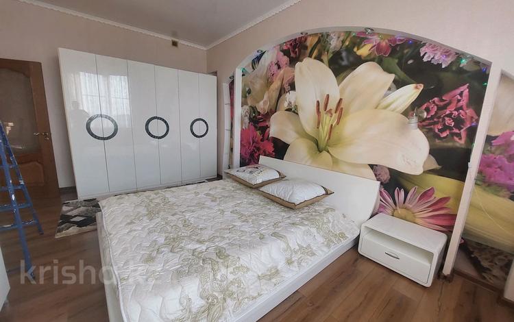2-комнатная квартира · 70 м² · 11/13 этаж, улица Тыныбаева 33 за 250 000 ₸ в Шымкенте — фото 9