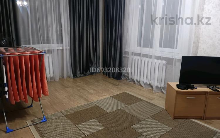 1-комнатная квартира · 57 м² · 5/5 этаж, Казахстан 126 — Алтшемали, У-ка вокзал, Пушкина библиотека за 10 000 ₸ в Усть-Каменогорске — фото 18