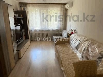 3-бөлмелі пәтер · 63 м² · 1/5 қабат, Кердери 138, бағасы: 20 млн ₸ в Уральске, мкр Школьник