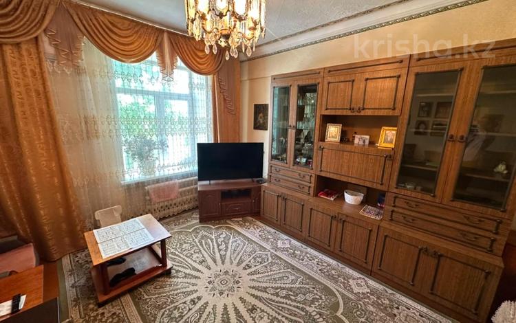 3-комнатная квартира · 72 м² · 4/4 этаж, Назарбаева 39 за 18 млн ₸ в Усть-Каменогорске — фото 57
