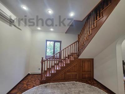 Отдельный дом · 7 комнат · 210 м² · 6 сот., мкр Айгерим-1, Молдагуловой 40/1 за 95 млн ₸ в Алматы, Алатауский р-н