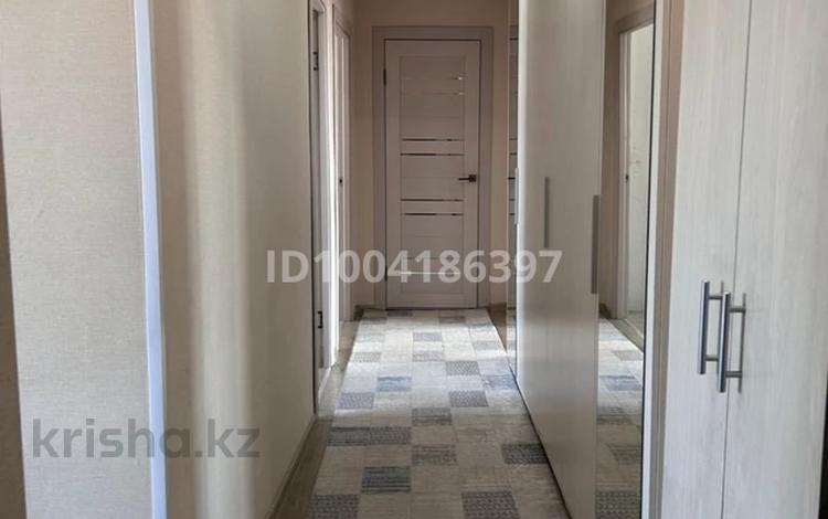 3-комнатная квартира · 65.2 м² · 5/5 этаж, Б. Шаяхметова 24 за 18 млн ₸ в Усть-Каменогорске — фото 2