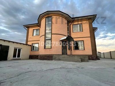 Отдельный дом • 8 комнат • 500 м² • 20 сот., Караганда тасса за 80 млн 〒 в Астане, Алматы р-н
