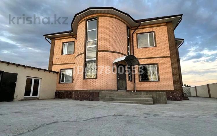 Отдельный дом • 8 комнат • 500 м² • 20 сот., Караганда тасса за 70 млн 〒 в Астане, Алматы р-н — фото 2