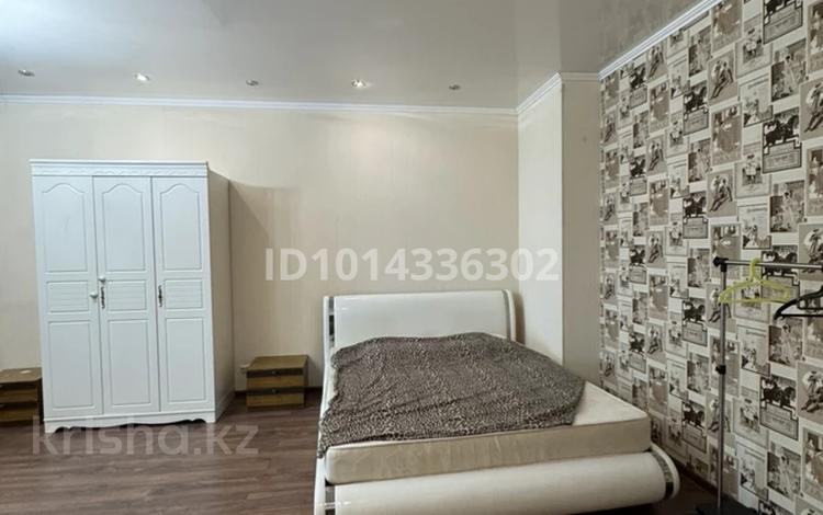 3 комнаты · 180 м² · 24/28 этаж, Желтоксан 2 за 100 000 ₸ в Астане, Сарыарка р-н — фото 7
