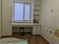 3-комнатная квартира, 63 м², 4/5 этаж помесячно, мкр. 4, Абулхаир хана 153 — Рынок Аяжан за 200 000 〒 в Уральске, мкр. 4 — фото 4