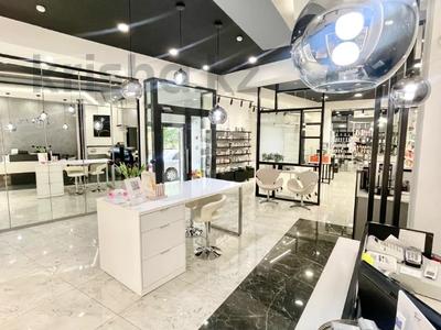 Продажа коммерческой недвижимости в Алматы: Свободное назначение, офисы, магазины и бутики, склады, общепит, медцентры и аптеки, образование, развлечения · 250 м² за 380 млн 〒 Свободное назначение, офисы, магазины и бутики, склады, общепит, медцентры и аптеки, образование, развлечения · 250 м² за 380 млн 〒 в Алматы, Алмалинский р-н