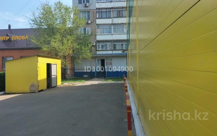 Офисы, магазины и бутики, склады, салоны красоты, медцентры и аптеки, образование, конференц-залы, кабинеты и рабочие места, студии · 62.2 м² за 279 900 〒 в Уральске, мкр Строитель — фото 6