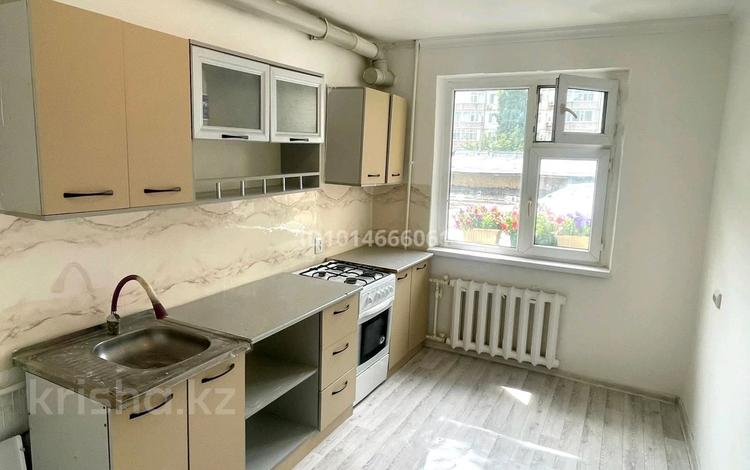 1-комнатная квартира · 28 м² · 2/5 этаж, мкр Шанхай, Рыскулова 59в за 5.9 млн ₸ в Актобе — фото 2