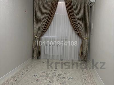 2-комнатная квартира · 63.7 м² · 8/9 этаж, 31-й мкр, 31-ш/а. 12 — Жақсы жерде орналасқан.Мектеп,садик жанында.Хазар,Жайық,Сары базар,Ақ базар орналасқан. за 20 млн 〒 в Актау