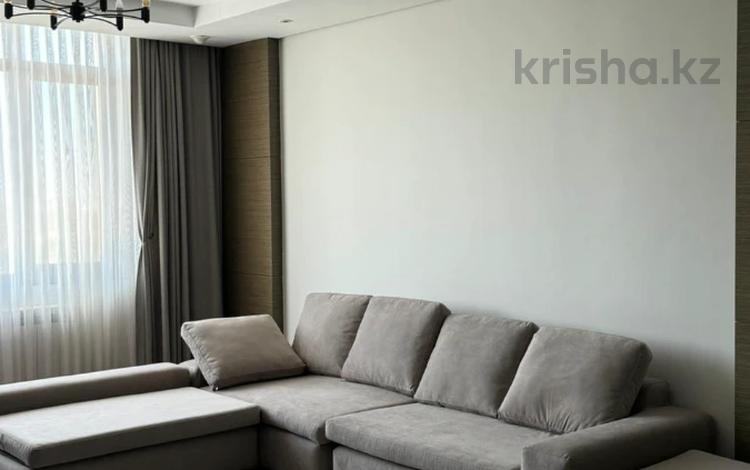 3-комнатная квартира · 110 м², Байтурсынова 5 за 500 000 ₸ в Астане, Алматы р-н — фото 7