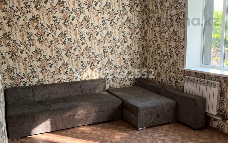 Часть дома · 3 комнаты · 59 м² · 6 сот., Молодогвардейская 13/1 — Автодорожная Рыкова за 12 млн ₸ в Семее — фото 2