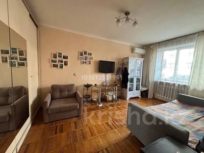 1-бөлмелі пәтер · 33 м² · 1/4 қабат, Досмухамедова 31-35 — Айтеке би, бағасы: 28.8 млн ₸ в Алматы, Алмалинский р-н
