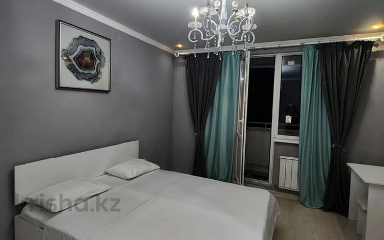 1-комнатная квартира · 45 м² · 6/14 этаж, мкр Акбулак, Байтерекова 83 за 13 000 ₸ в Алматы, Алатауский р-н — фото 2