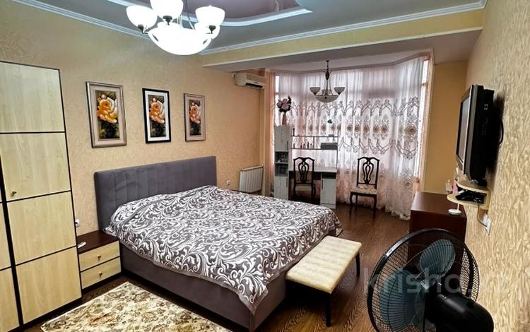 4-комнатная квартира · 182 м² · 6/10 этаж, 15-й мкр 56 за 100 млн ₸ в Актау — фото 9