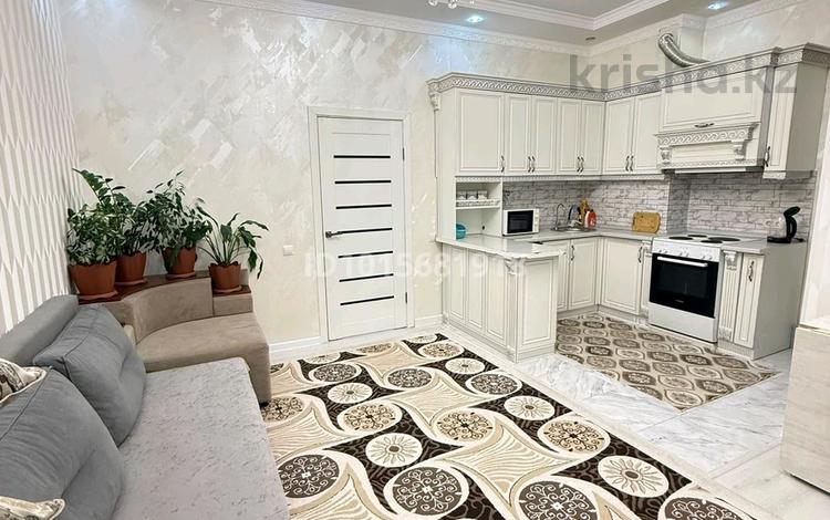 2-комнатная квартира · 60 м² · 8/17 этаж, Е430 — Айтматова за 15 000 ₸ в Астане, Нура р-н — фото 2