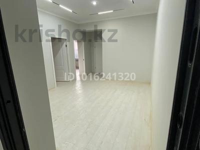 3-комнатная квартира · 80 м² · 1/2 этаж, Кв 026 887/277 — Каскелен кв. 026,887/277. СДУ и рядом со школой за 200 000 ₸