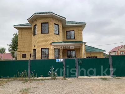 Продажа домов и дачи в Актюбинской обл.: Отдельный дом · 4 комнаты · 165 м² · 10.6 сот., Келешек за 62 млн 〒 Отдельный дом · 4 комнаты · 165 м² · 10.6 сот., Келешек за 62 млн 〒 в Актобе, мкр. Сельмаш