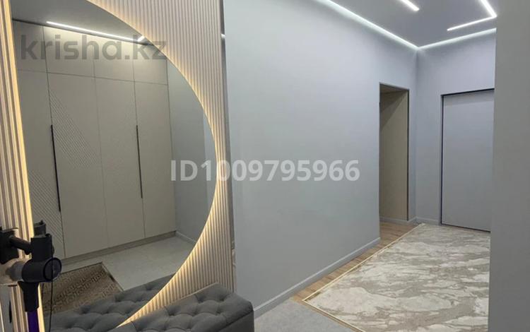 3-комнатная квартира · 75 м² · 1/9 этаж, мкр Юго-Восток, Муканова 55/2 за 45 млн 〒 в Караганде, Казыбек би р-н — фото 4