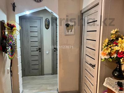 3-бөлмелі пәтер · 64.8 м² · 3/5 қабат, Юность 47 — Ресторан Жибек Жолы, бағасы: 19.8 млн ₸ в Семее