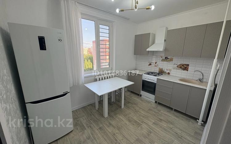 1-комнатная квартира · 36 м² · 8/9 этаж, 5 микрорайон 12 за 15.5 млн ₸ в Аксае — фото 2