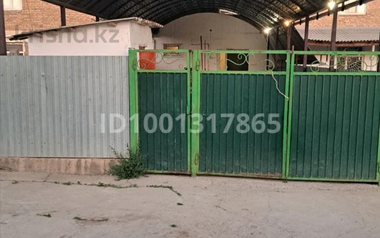 4-бөлмелі пәтер · 100 м² · 1 қабат, Ерубаев 22/5 — Жастар Құралай магазинің қасында, бағасы: 12 млн ₸ в Жетысае — фото 2