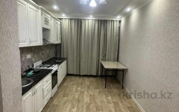 2-комнатная квартира, 75 м², 1/10 этаж, мкр Шугыла, Жунисова