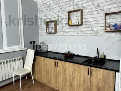 1-бөлмелі пәтер · 60 м² · 4/10 қабат, Жилгородок ш/а., Сагадат нурмаганбет 26, бағасы: 150 000 ₸ в Актобе, мкр Жилгородок
