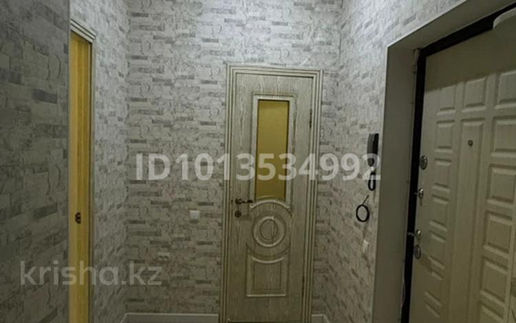 2-комнатная квартира · 52 м² · 8/12 этаж, 16-й мкр 56 — Вдоль дороги за 15 000 ₸ в Актау — фото 2