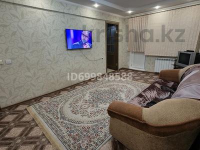 2-комнатная квартира · 48 м² · 4/5 этаж, Ауезова — Супермаркет Сауран за 200 000 ₸ в Атырау, мкр Жилгородок