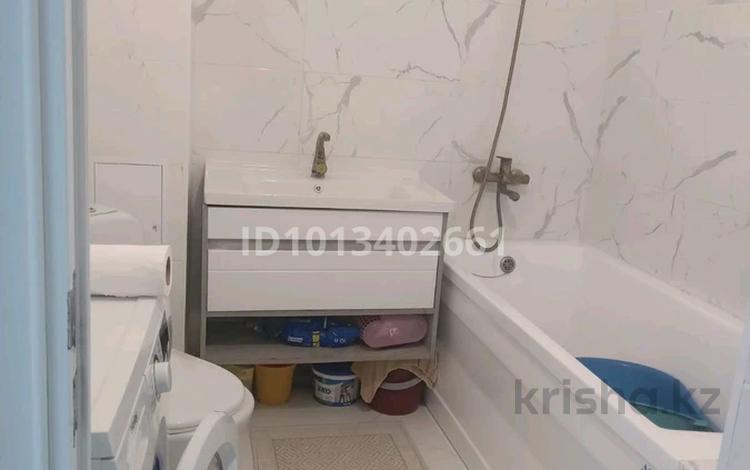 2-бөлмелі пәтер · 67 м² · 2/5 қабат, мкр. Алтын орда, микрорайон Батыс-2 49Л, бағасы: 24 млн ₸ в Актобе — фото 2