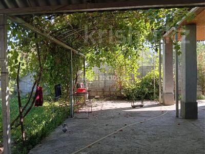 Жеке үй · 5 бөлме · 200 м² · 8 жүзд., Қайнар Бұлақ, Айвазовского 195 — Остановка Старая конечная, бағасы: 15 млн ₸ в Шымкенте, Абайский р-н