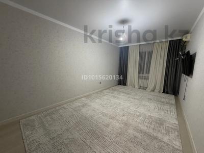 1-бөлмелі пәтер · 51 м² · 13/16 қабат, Алмагүл ш/а. 18 — Рядом 34 школа, бағасы: 180 000 ₸ в Атырау, мкр. Алмагуль