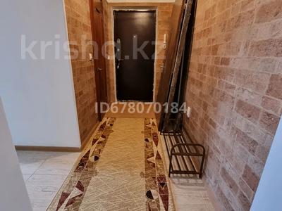 2-бөлмелі пәтер · 74 м² · 8/9 қабат, Алмагүл ш/а., Алмагуль мкр 9, бағасы: 200 000 ₸ в Атырау, мкр. Алмагуль