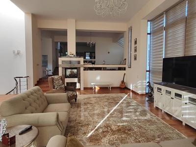 Отдельный дом · 6 комнат · 600 м² · 20 сот., мкр Юбилейный, Ондасынова 24 за 2.5 млн ₸ в Алматы, Медеуский р-н