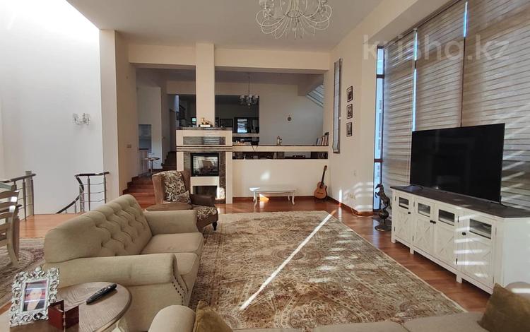 Отдельный дом · 6 комнат · 600 м² · 20 сот., мкр Юбилейный, Ондасынова 24 за 2.5 млн ₸ в Алматы, Медеуский р-н — фото 2