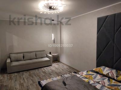 1-комнатная квартира · 36 м² · 2/9 этаж, Чернышевского — Аян пассаж, остановка березка за 8 000 〒 в Темиртау
