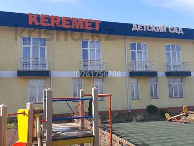 Еркін, кеңселер, дүкендер мен бутиктер, қоймалар, қоғамдық тамақтану орны, сұлулық салондары, медорталықтар мен дәріханалар, білім орталықтары, ойын-сауық · 1000 м², бағасы: 350 млн 〒 в Талгаре