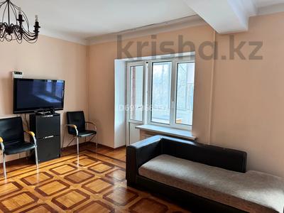 1-бөлмелі пәтер · 45 м² · 4/5 қабат · ай сайын, мкр Самал-2 2, бағасы: 300 000 〒 в Алматы, Медеуский р-н