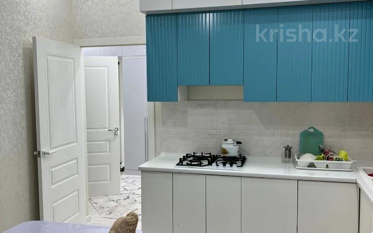 2-комнатная квартира · 66.3 м² · 9/9 этаж, 17-й мкр 94 за 23.7 млн ₸ в Актау — фото 2