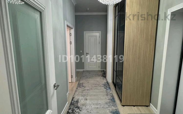 2-бөлмелі пәтер · 80 м² · 14/20 қабат, Микрорайон Мамыр-1 26/1, бағасы: 71.9 млн ₸ в Алматы, Ауэзовский р-н — фото 2