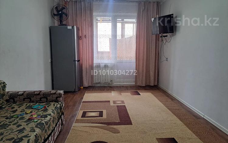 2-комнатная квартира · 49 м² · 5/5 этаж, мкр Аксай-2 2 — Толе би Саина за 210 000 ₸ в Алматы, Ауэзовский р-н — фото 2