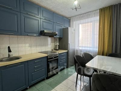 3-комнатная квартира · 107 м² · 6/9 этаж, Шакарима 20 за 500 000 〒 в Семее