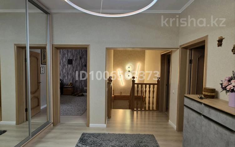 5-бөлмелі пәтер · 198 м² · 1/3 қабат, Ладушкина 150/1–7, бағасы: 115 млн ₸ в Алматы, Медеуский р-н — фото 2