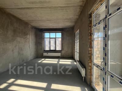 5-комнатная квартира · 178 м² · 3/4 этаж, Мкр. Таугуль 2 Б за 70 млн ₸ в Караганде, Казыбек би р-н