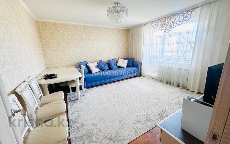 4-комнатная квартира · 85 м² · 8/10 этаж, мкр Юго-Восток, Мкр Гульдер 2 5 за 35 млн 〒 в Караганде, Казыбек би р-н — фото 2