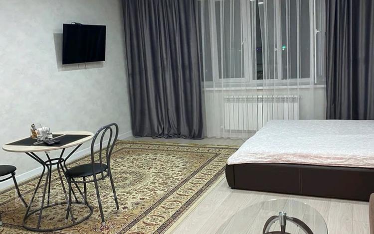 1-комнатная квартира · 33 м², Тауелсиздик 18А за 12 000 ₸ в Актобе — фото 2