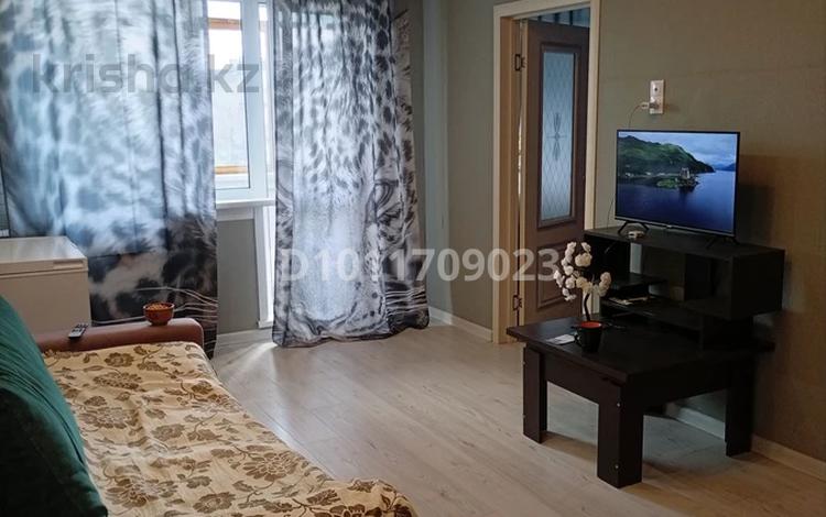 3-комнатная квартира · 47.5 м² · 4/5 этаж, ул. Сабита Муканова 6/2 за 20 млн ₸ в Караганде, Казыбек би р-н — фото 2
