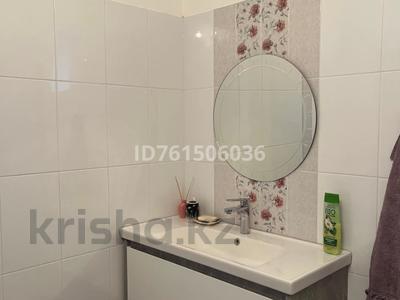 Дом · 3 комнаты · 130 м², улица Байыркум 66 — Уг. ул. Мынжылкы за 54 000 〒 в Шымкенте, Туран р-н