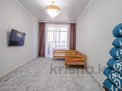 2-комнатная квартира · 70.2 м² · 9/10 этаж, Айтматова 40 — Распашонка за ~ 38.6 млн ₸ в Астане, Нура р-н